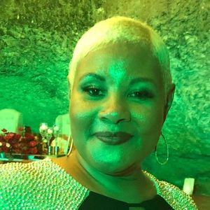 Meet your Posher, Karen